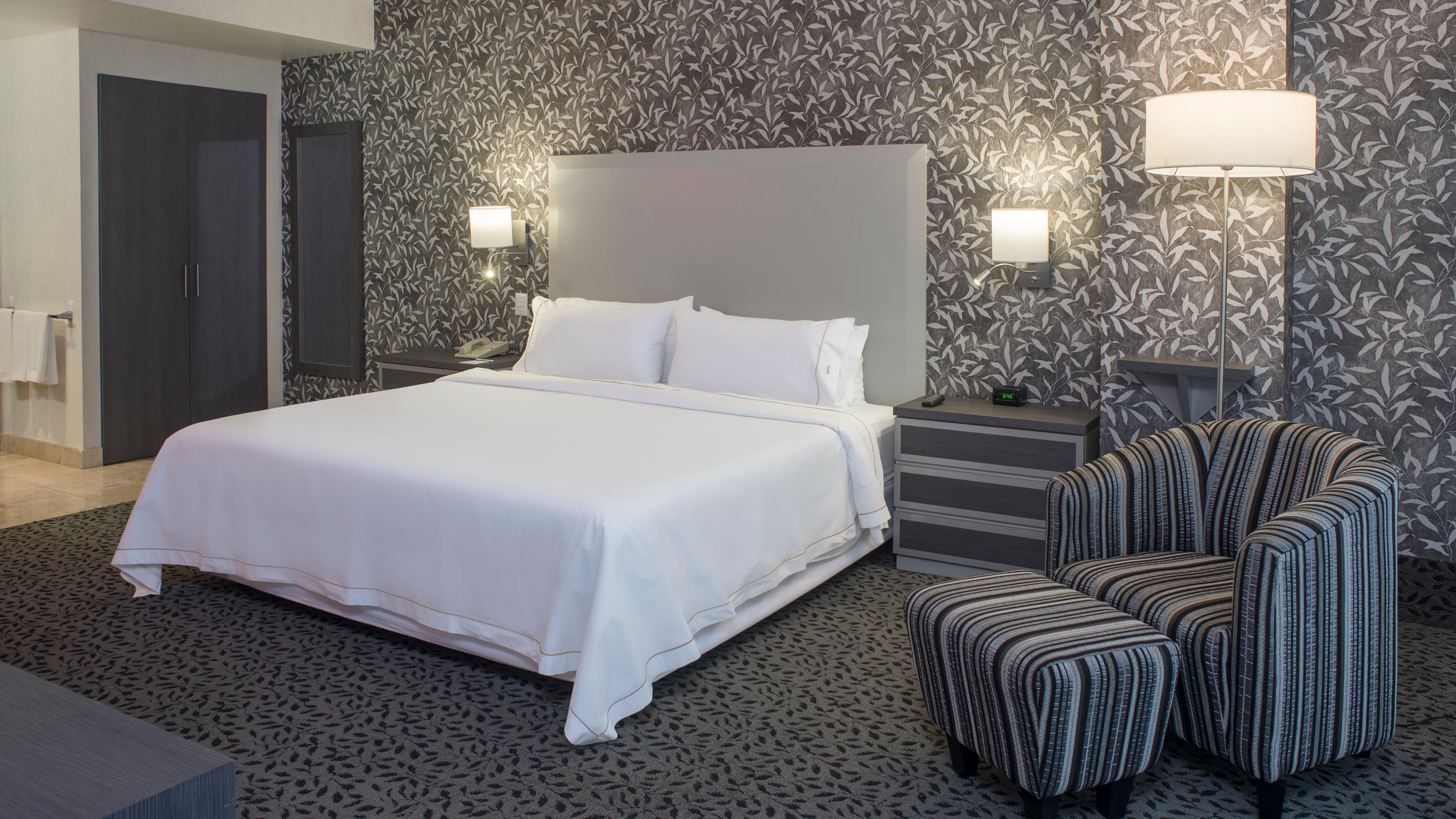 Holiday Inn Express & Suites Queretaro By Ihg Экстерьер фото