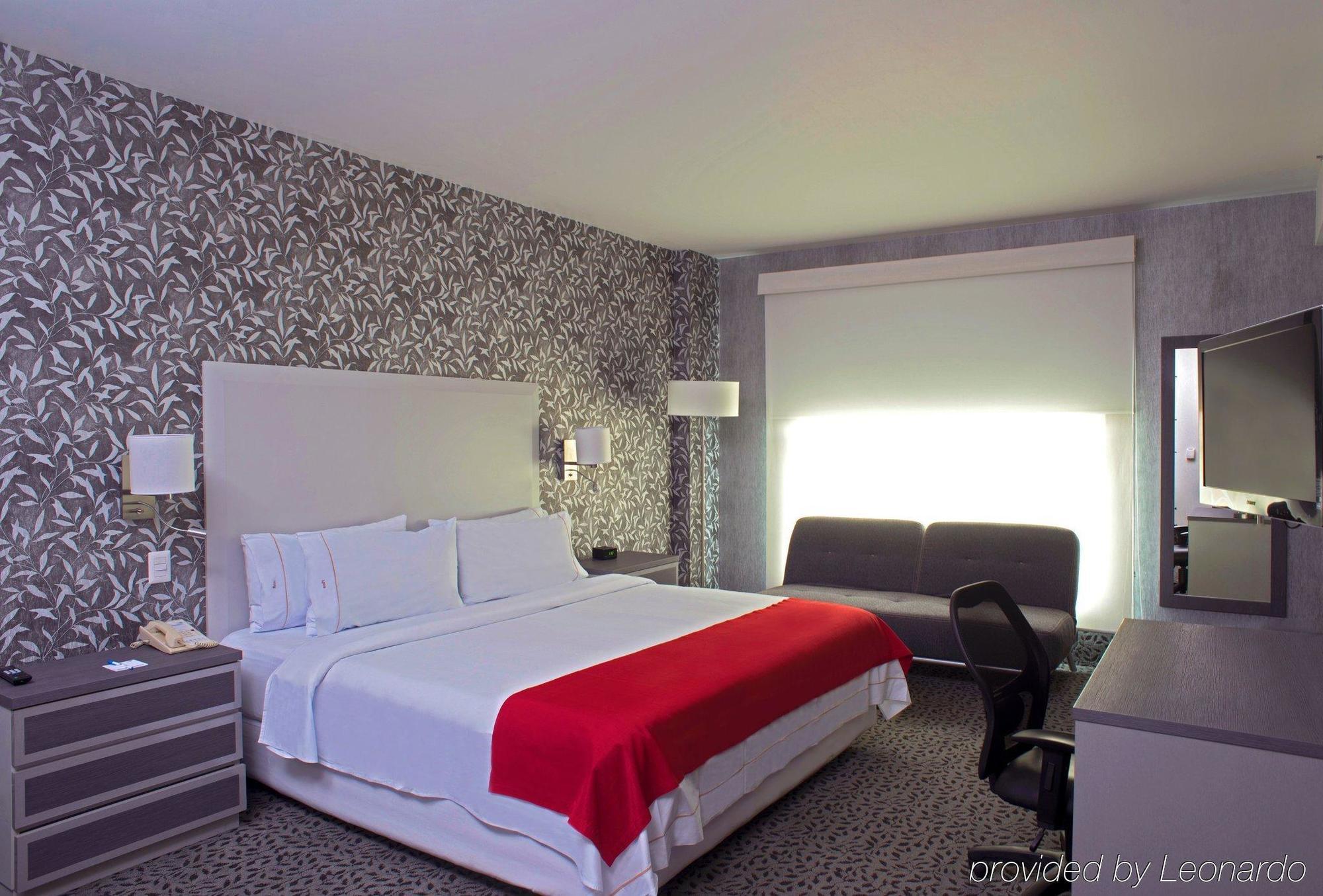 Holiday Inn Express & Suites Queretaro By Ihg Экстерьер фото