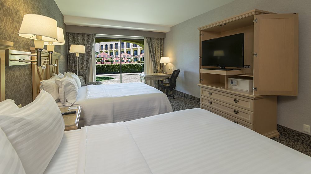 Holiday Inn Express & Suites Queretaro By Ihg Экстерьер фото